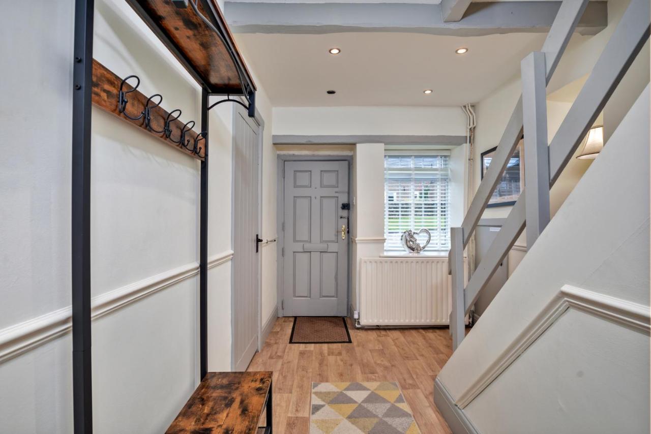 Finest Retreats - Cloggers Cottage Darley Экстерьер фото